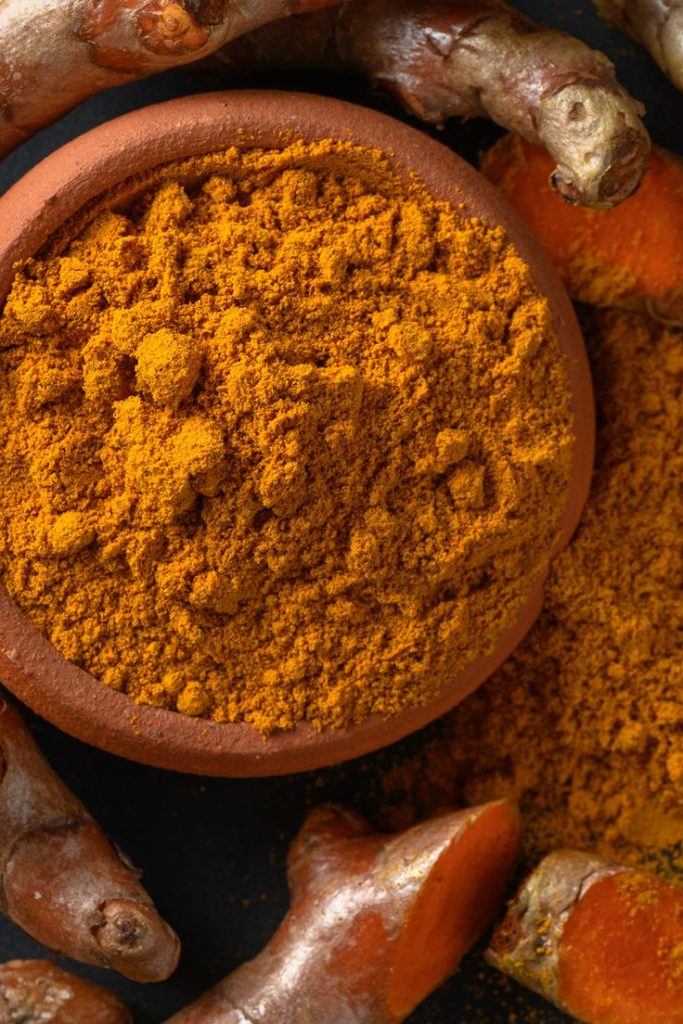Kurkuma: Dabīgā Krāsa un Pretiekaisuma Līdzeklis